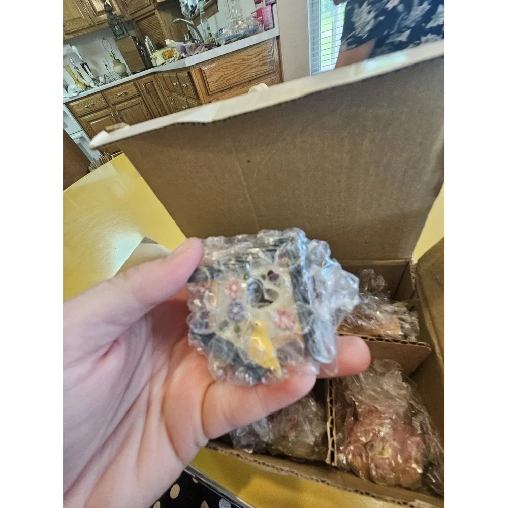 NIB Poly Birdhouse Drawer Pull Complete Set
